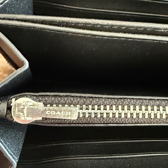 Coach Women's Essential Accordion Zip Wallet, Black, NWT - Picture 11 of 11